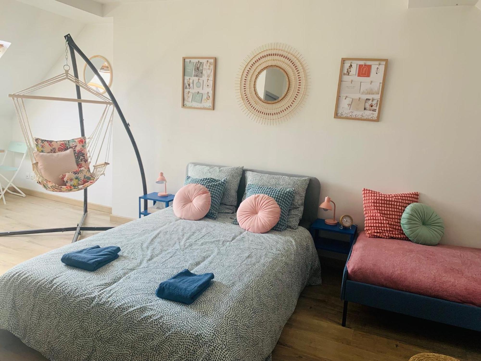 Cocooning Modern Design Studio アヴェーヌ・シュル・エルプ エクステリア 写真